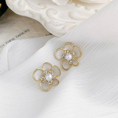 Wholesale Jewelry Elegant Flower Alloy Gold Plated Ear Studs