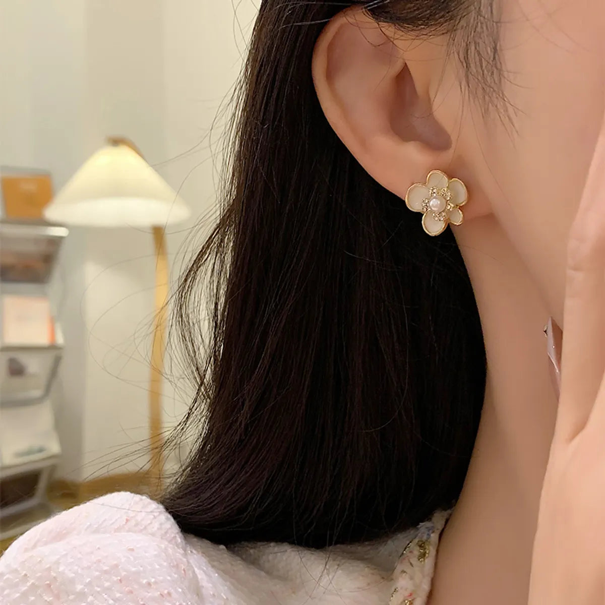 Wholesale Jewelry Elegant Flower Alloy Gold Plated Ear Studs