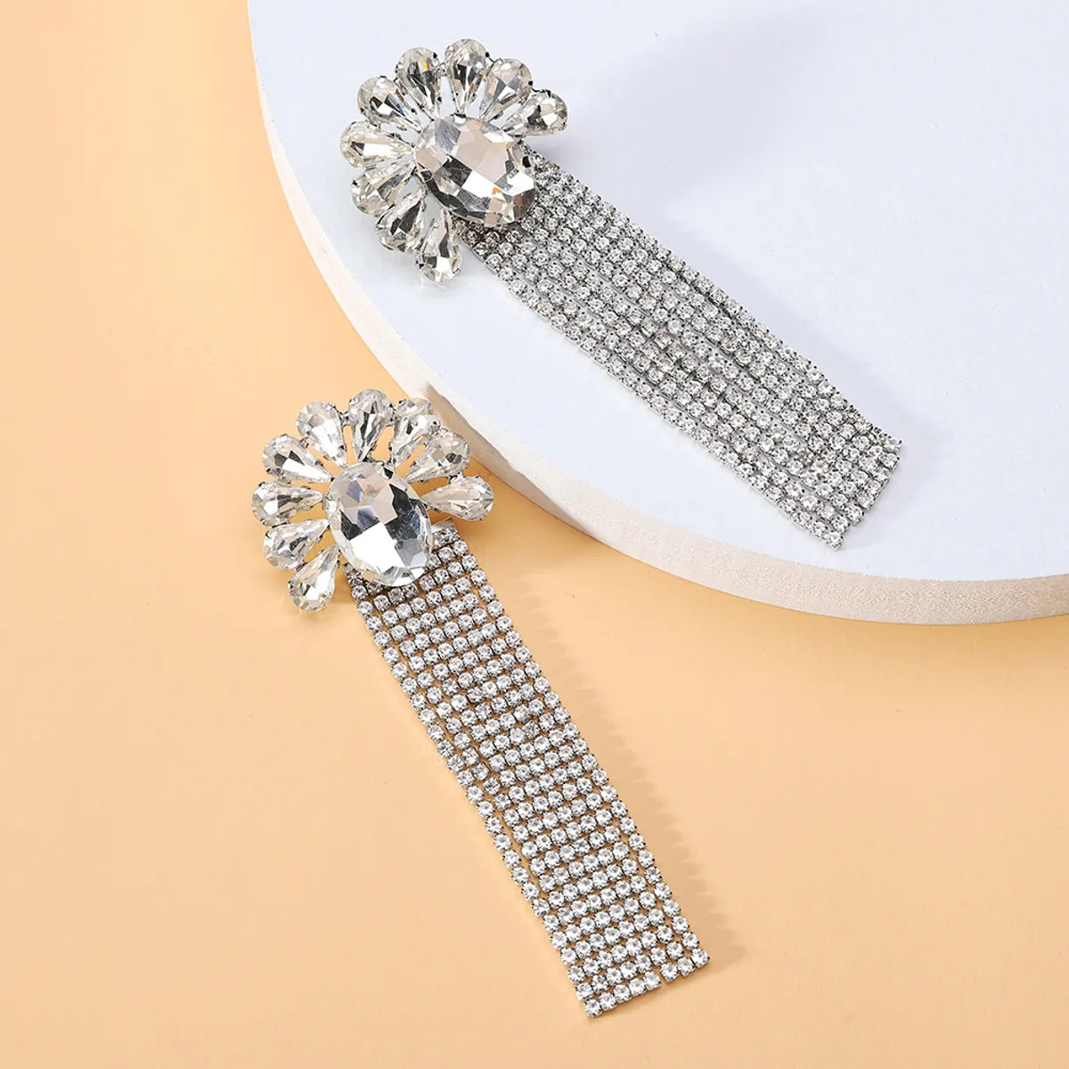 1 Pair Elegant Flower Inlay Copper Alloy Zircon Dangling Earrings