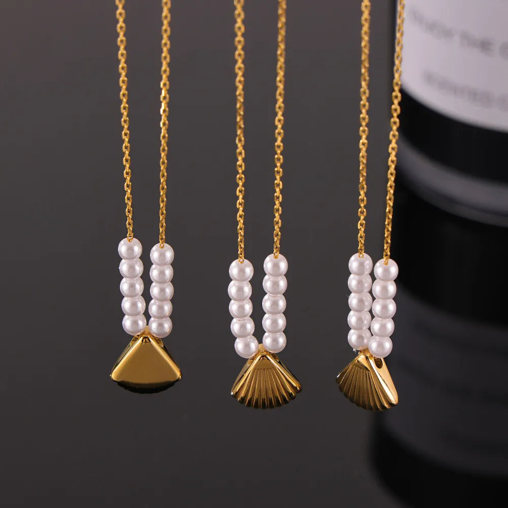 Wholesale Jewelry Elegant French Style Simple Style Round Shell 304 Stainless Steel Imitation Pearl 18K Gold Plated Beaded Plating Pendant Necklace