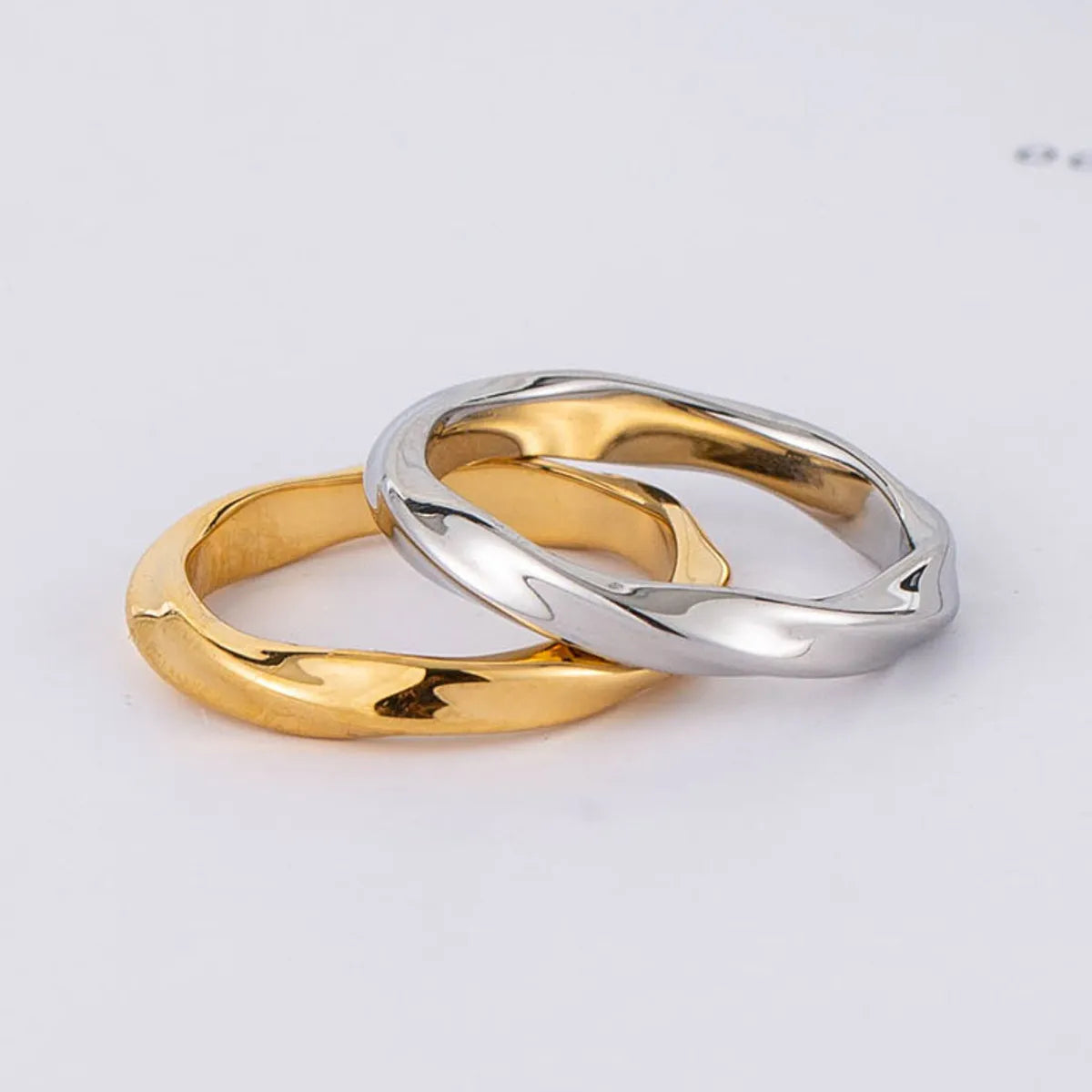 Wholesale Jewelry Elegant Geometric 316 Stainless Steel  18K Gold Plated Shiny Metallic Polishing Rings