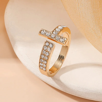 Wholesale Jewelry Elegant Geometric Solid Color Alloy Rhinestones Gold Plated Asymmetrical Inlay Rings