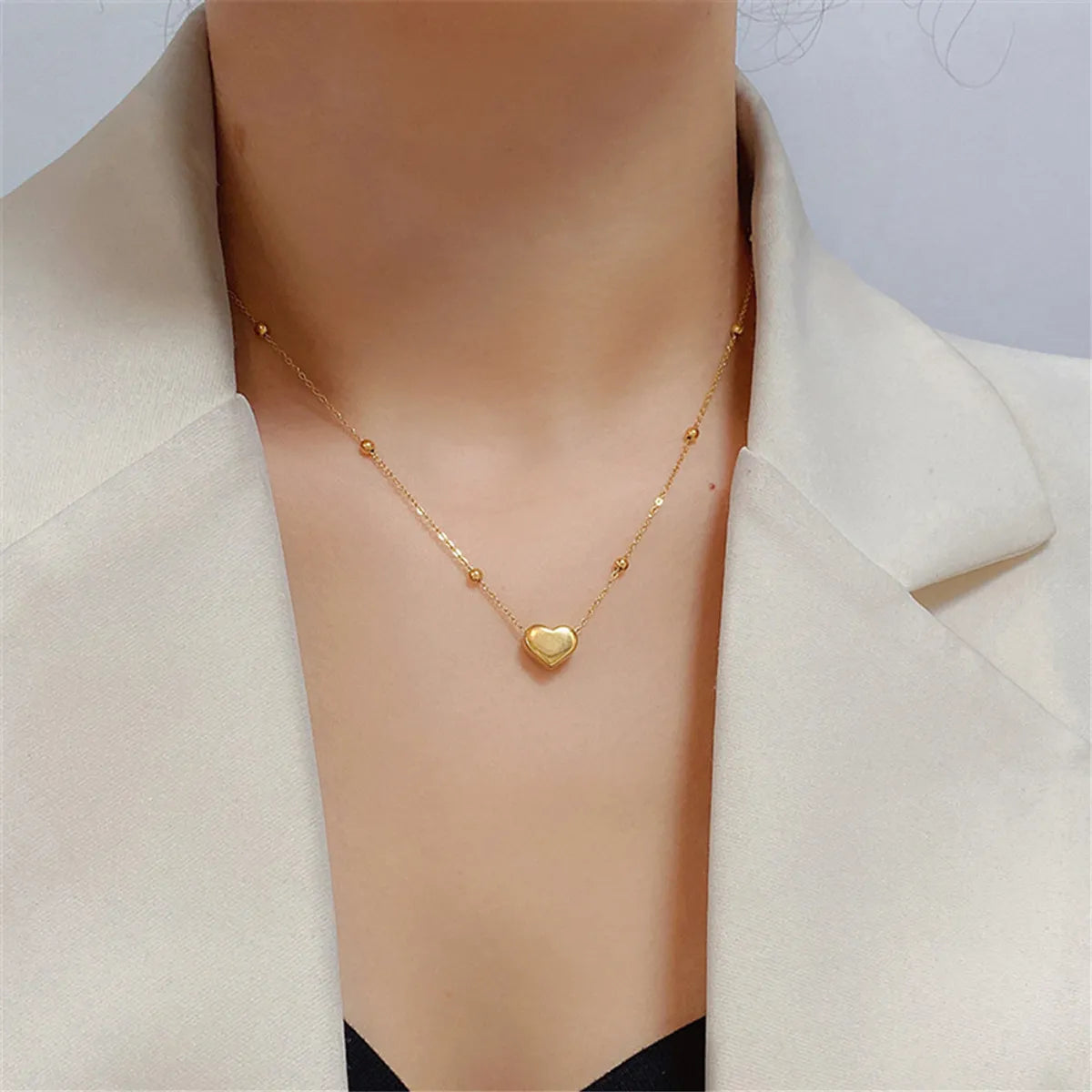 Wholesale Jewelry Elegant Heart Shape 304 Stainless Steel Gold Plated Pendant Necklace