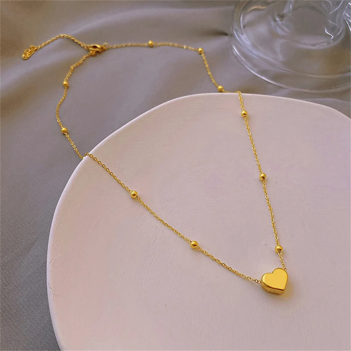 Wholesale Jewelry Elegant Heart Shape 304 Stainless Steel Gold Plated Pendant Necklace