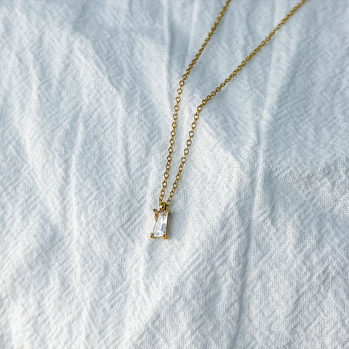 Wholesale Jewelry Elegant Japanese Style Shiny Rectangle 304 Stainless Steel Zircon 14K Gold Plated Inlay Pendant Necklace