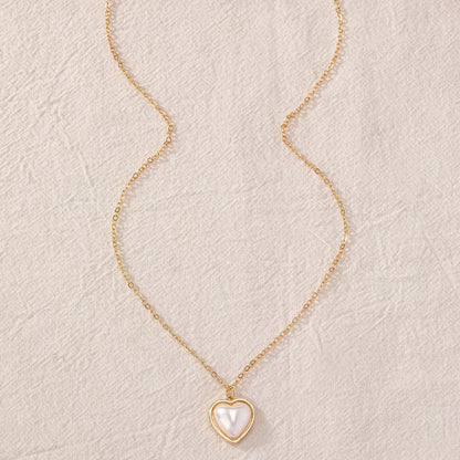 Wholesale Jewelry Elegant Lady Modern Style Heart Shape Plastic Zinc Alloy Artificial Pearls Inlay Pendant Necklace