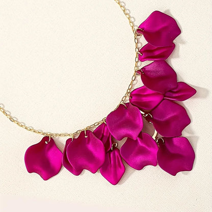 Wholesale Jewelry Elegant Lady Sweet Petal Alloy Plastic Pendant Necklace