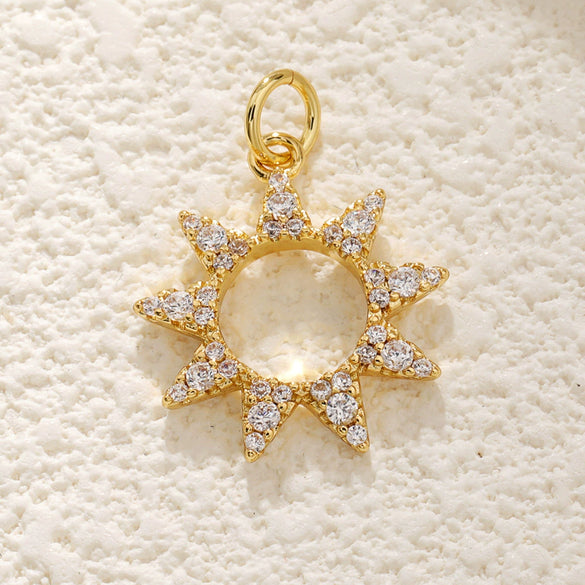 Wholesale Jewelry Elegant Natural Style Copper Plated Real Gold Sun Pendant Necklace With Zircon Eyes And Star Pattern