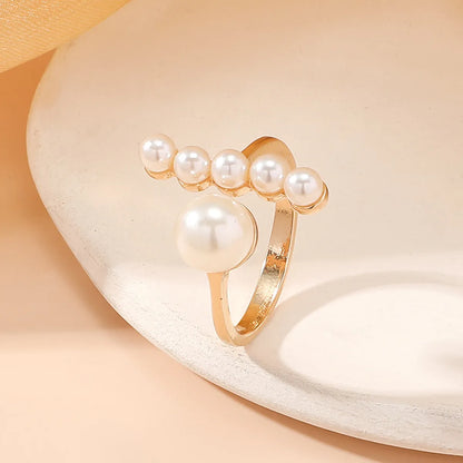 Wholesale Jewelry Elegant Pearl Alloy Gold Plated Asymmetrical Rings