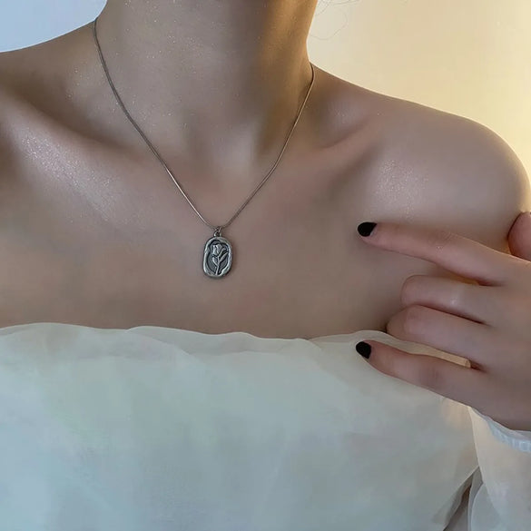 Wholesale Jewelry Elegant Rose Titanium Steel 18K Gold Plated Pendant Necklace