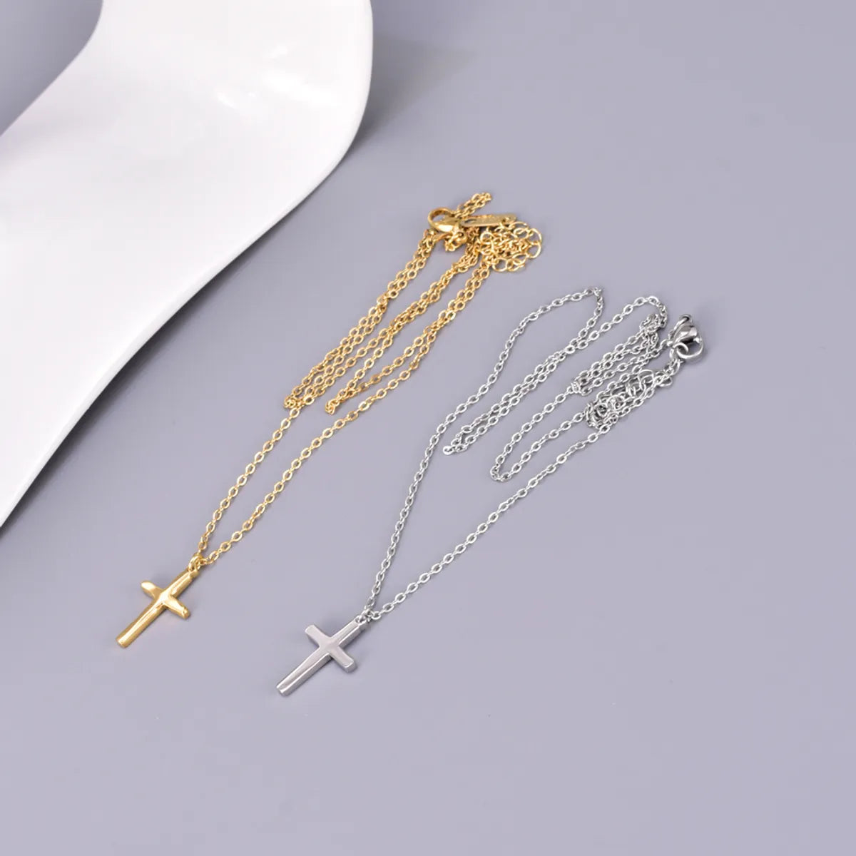 Wholesale Jewelry Elegant Simple Style Solid Color 304 Stainless Steel Titanium Steel 18K Gold Plated Plating Pendant Necklace