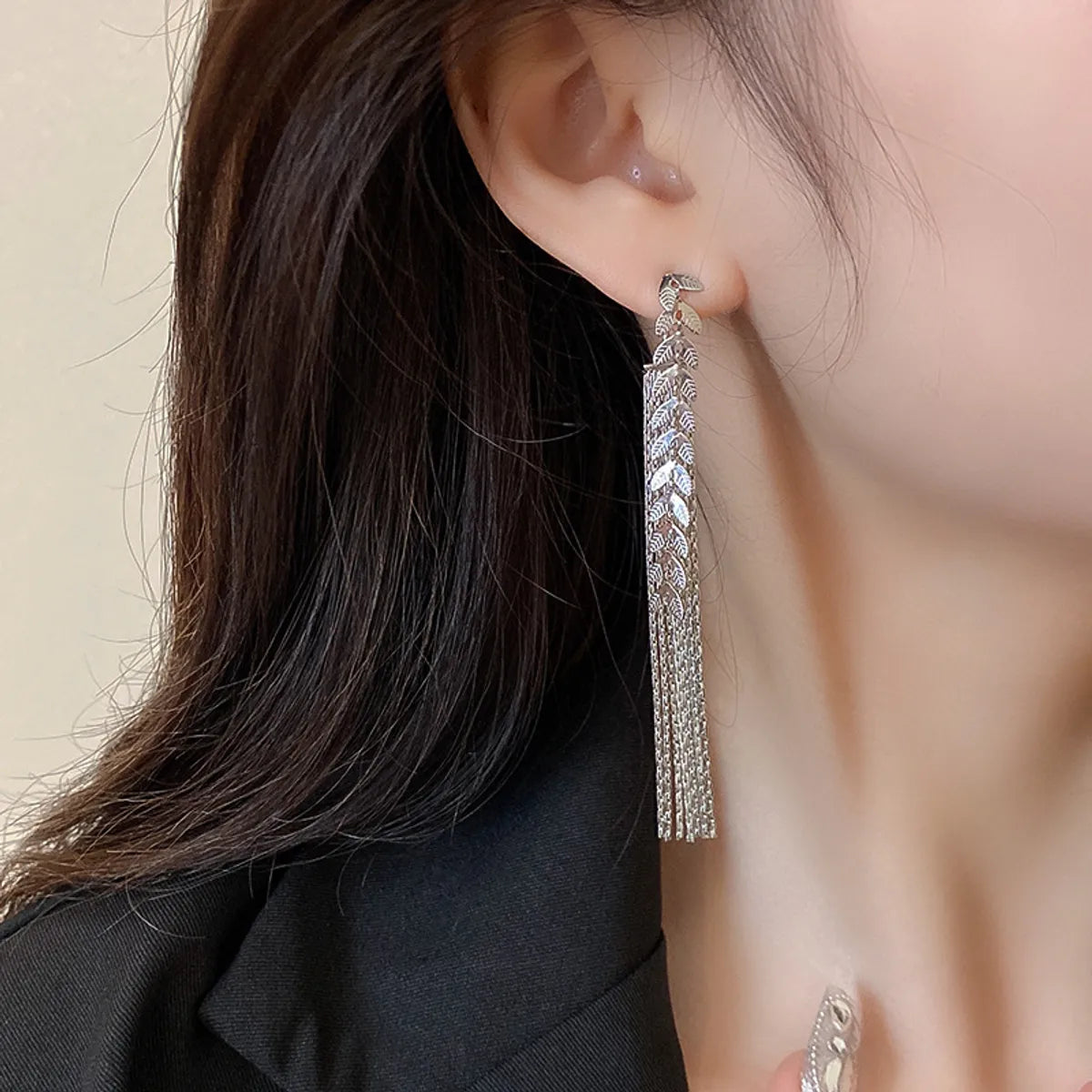 1 Pair Elegant Solid Color Tassel Alloy Drop Earrings