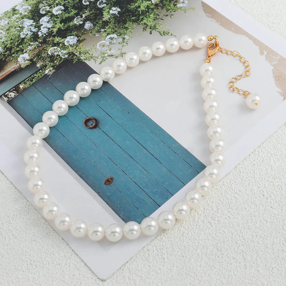 Wholesale Jewelry Elegant Solid Color Glass Copper 18K Gold Plated Necklace