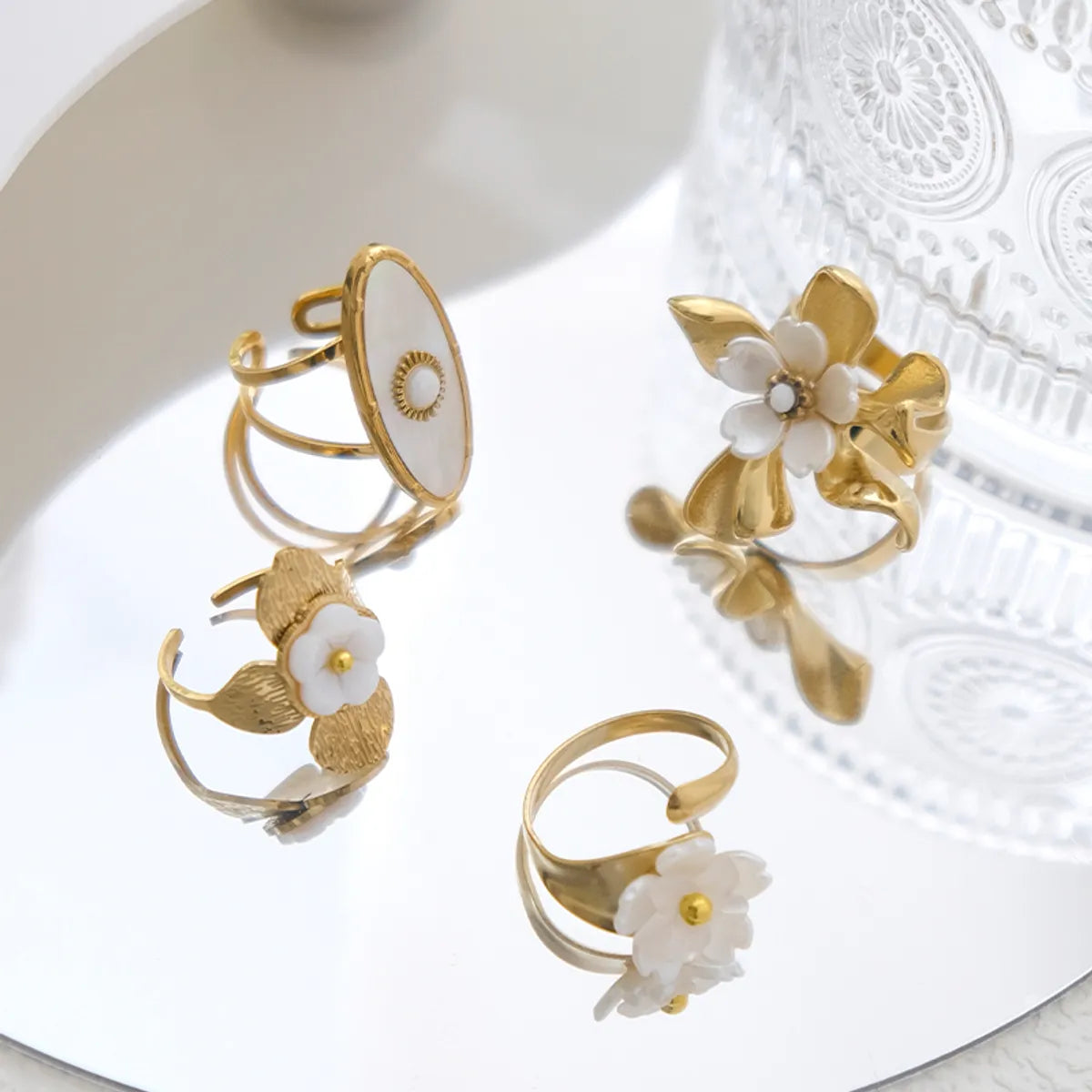 Wholesale Jewelry Elegant Sweet Artistic Geometric Sun Flower 304 Stainless Steel Crystal Beads Shell 14K Gold Plated Polishing Plating Inlay Open Rings