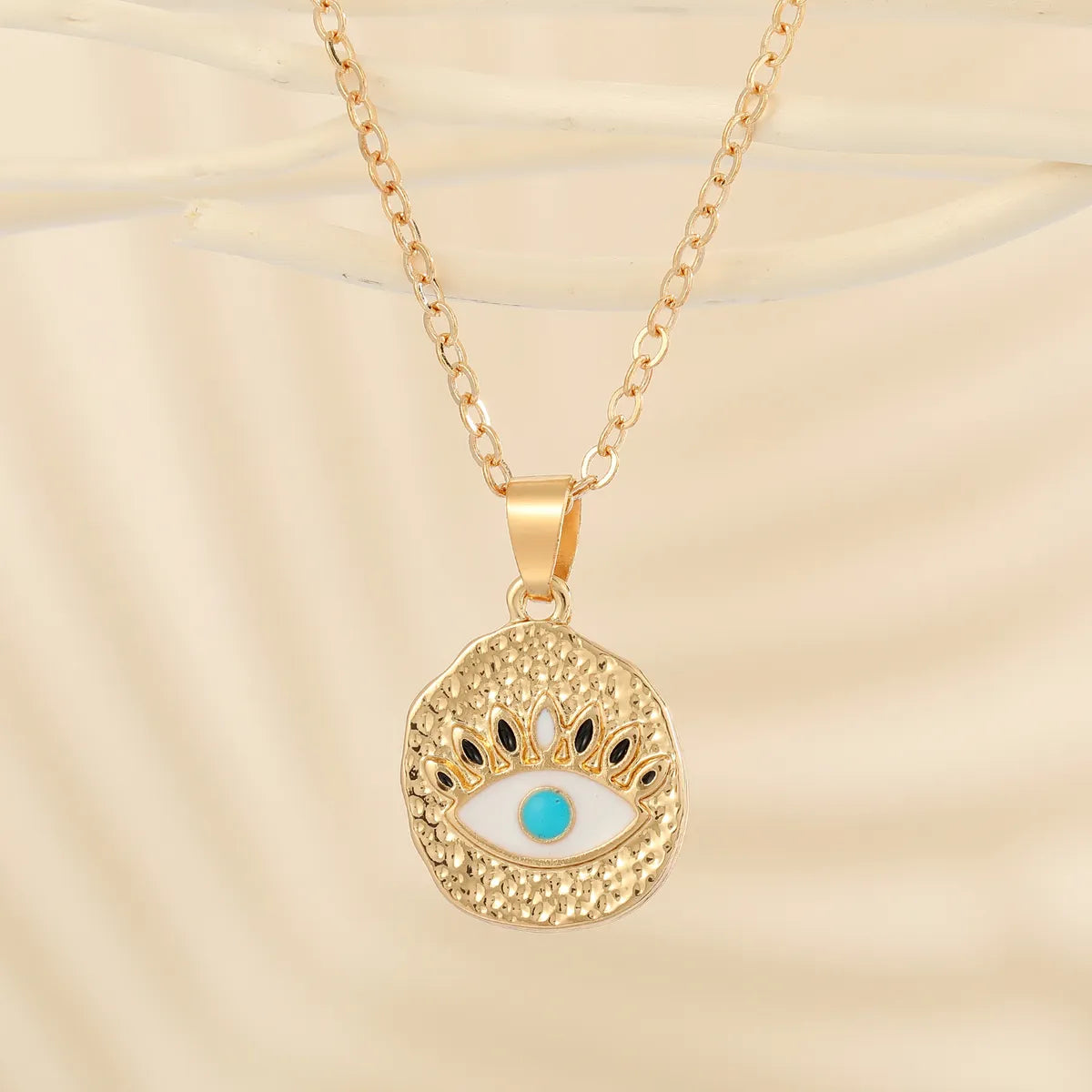 Wholesale Jewelry Fashion Eye Alloy Pendant Necklace