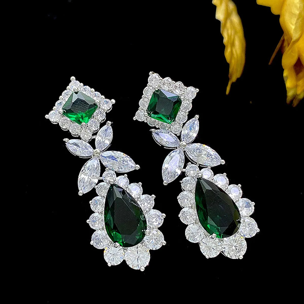 Wholesale Jewelry Exaggerated Shiny Water Droplets Flower Metal Zircon Inlay Drop Earrings