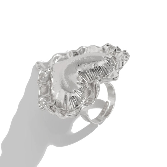 Wholesale Jewelry Exaggerated Three Dimensional Love Shaped Zinc Alloy Ring With Electroplating