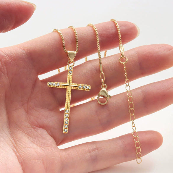 Wholesale Jewelry Fashion Geometric Copper Cross Pendant Electroplated Clavicle Chain For Women