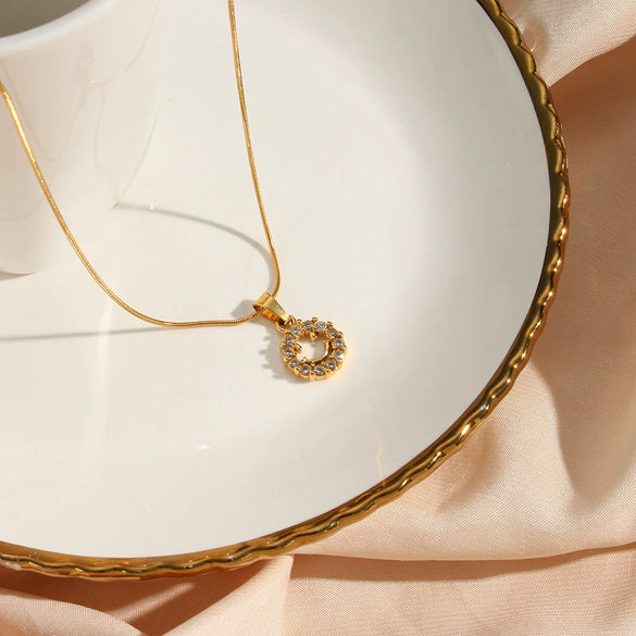 Wholesale Jewelry Fashion Geometric Stainless Steel 18K Gold Plated Smiley Face Pendant Twist Chain Necklace For Women