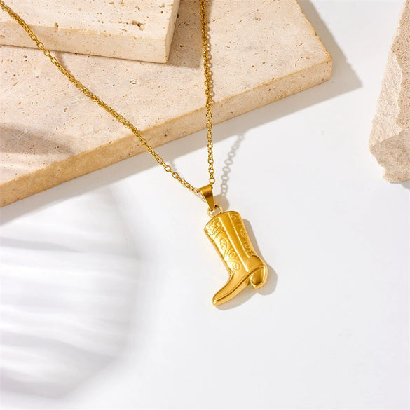 Wholesale Jewelry Fashion Goldplated Stainless Steel Carved Boots Pendant Necklace For Women