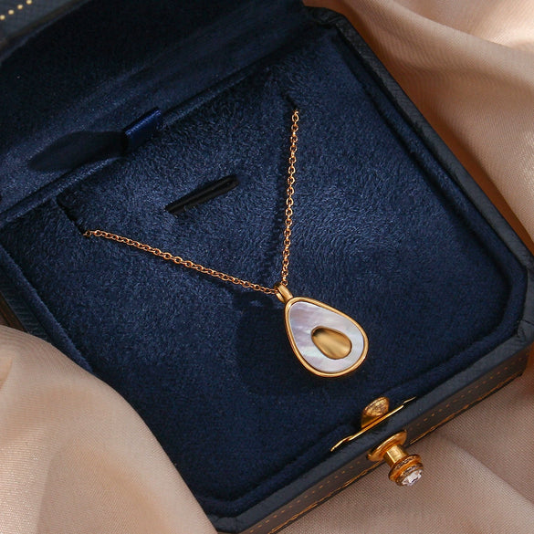 Wholesale Jewelry Fashion Simple Elegant Stainless Steel Geometric Avocado Shell Pendant Necklace