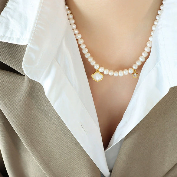 Wholesale Jewelry French Retro Natural Freshwater Pearl Copper Pendant White Seashell Non Fading Titanium Steel Geometric Electroplated Necklace