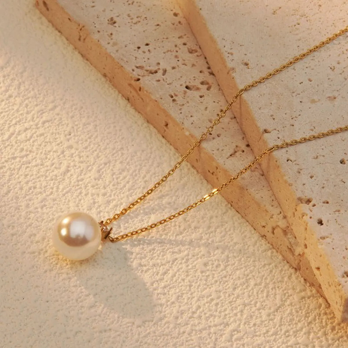 Wholesale Jewelry French Style Simple Style Commute Pearl Ball 304 Stainless Steel 18K Gold Plated Pendant Necklace