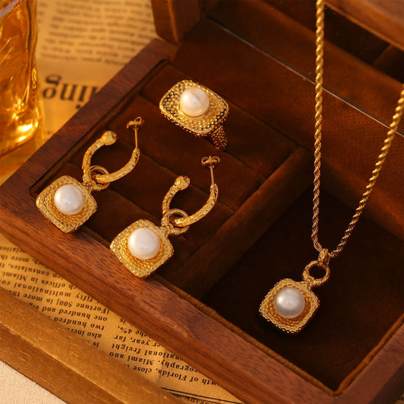 Wholesale Jewelry Freshwater Pearl 316L Stainless Steel Niche Wave Dot Electroplated Design