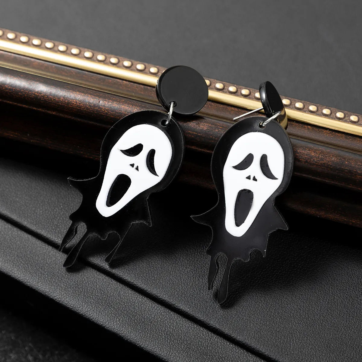 Wholesale Jewelry Funny Grimace Arylic Drop Earrings