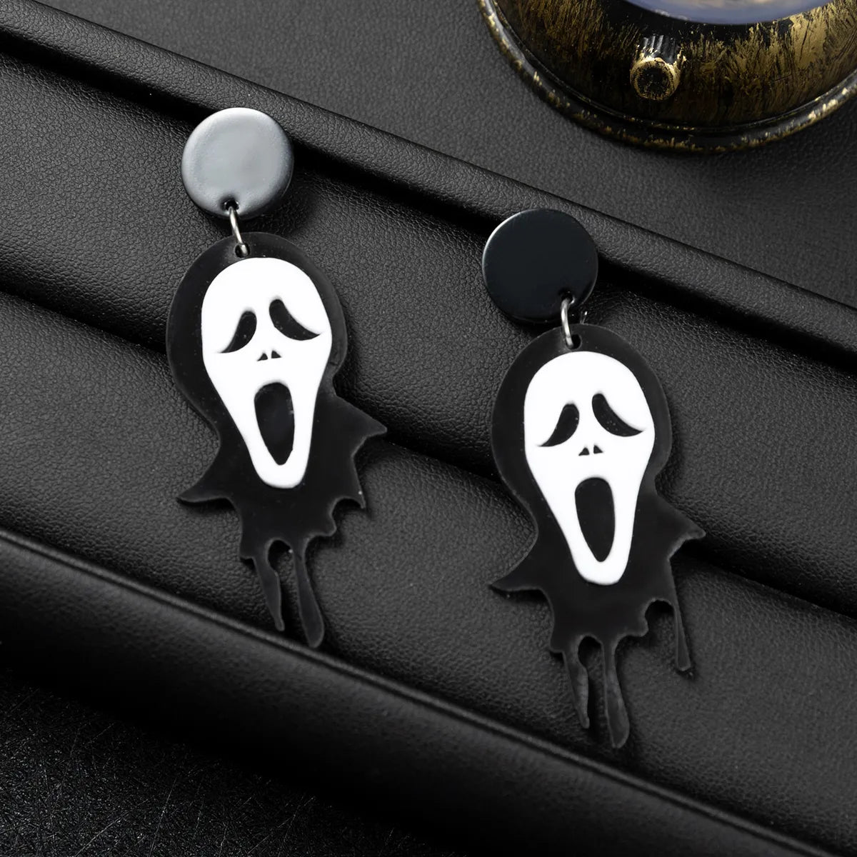 Wholesale Jewelry Funny Grimace Arylic Drop Earrings