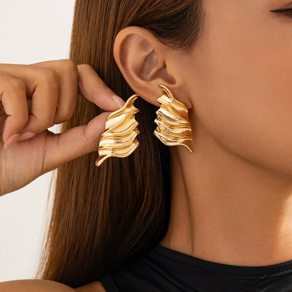 Wholesale Jewelry Geometric Alloy Electroplated Love Earrings For Women