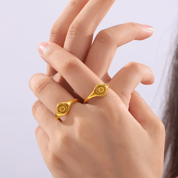 Wholesale Jewelry Geometric Carved Wreath Around The Sun 316L Stainless Steel Gold Plated Ring