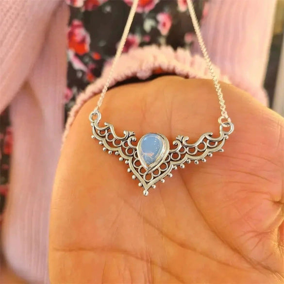 Wholesale Jewelry Geometric Hollow Antler Inlaid Imitation Moonstone Copper Necklace For Women