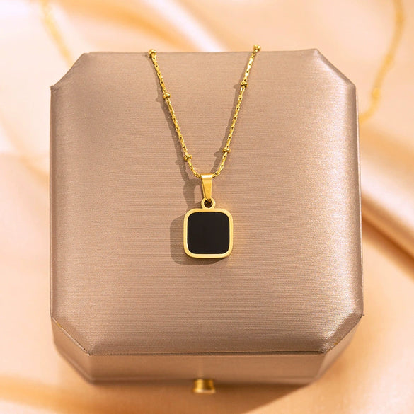 Wholesale Jewelry Geometric Square Titanium Steel Pendant Ochain Necklace For Women 18K Gold Plated
