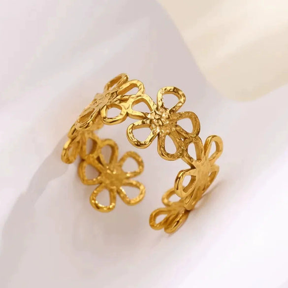 Wholesale Jewelry Geometric Stainless Steel Flower Ring 18K Goldplated