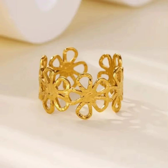 Wholesale Jewelry Geometric Stainless Steel Flower Ring 18K Goldplated