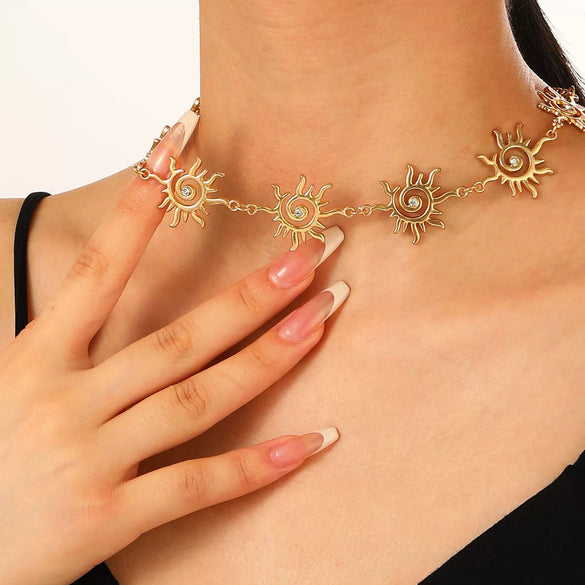 Wholesale Jewelry Geometric Style Zinc Alloy Electroplated Sunflower Totem Ochain Pendant Necklace For Women