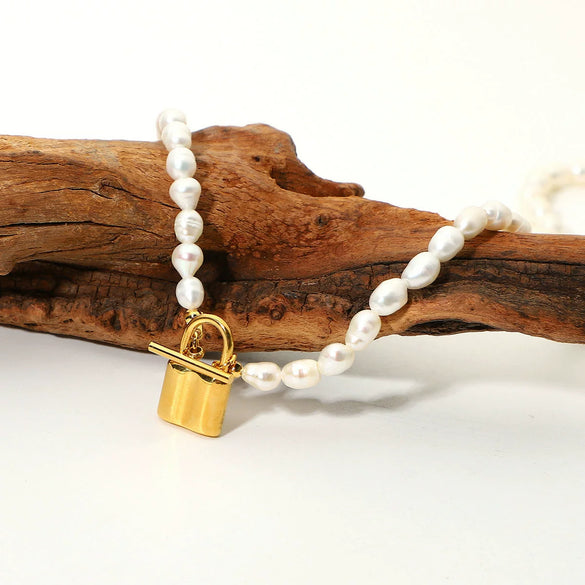 Wholesale Jewelry Gold Lock Stainless Steel Alloy Natural Freshwater Pearl Electroplated Necklace For Women