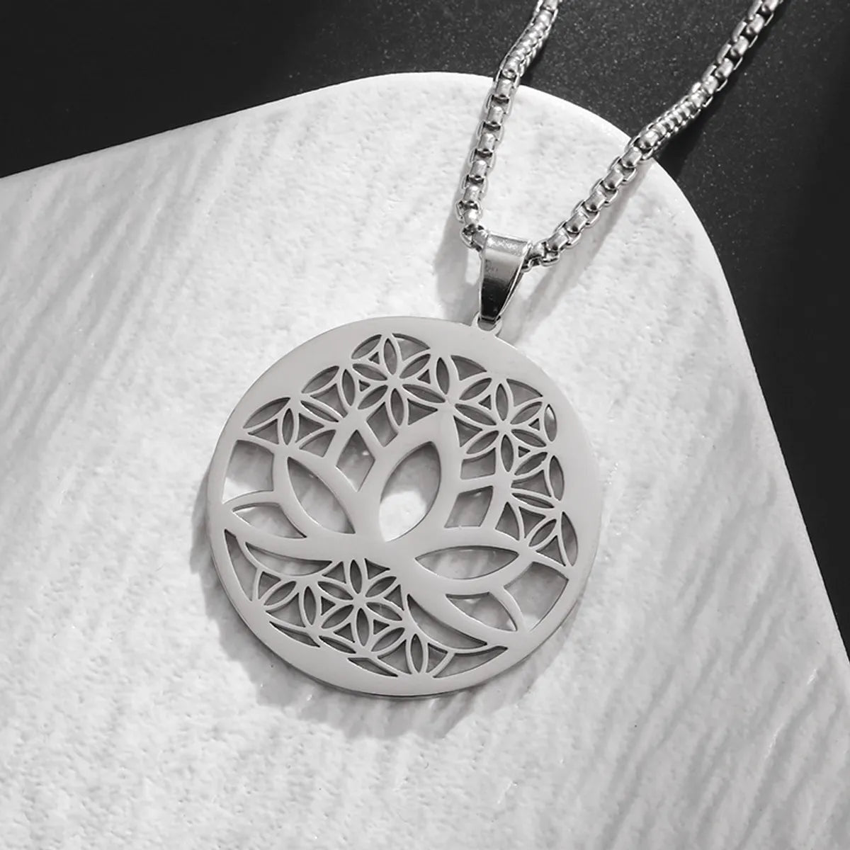 Wholesale Jewelry Hip-Hop Retro Roman Style Geometric Lotus 201 Stainless Steel Plating Pendant Necklace