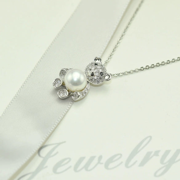 Wholesale Jewelry Hug Bear Pendant Necklace 925 Silver Copper Plated Real Gold With Freshwater Pearl Inlay