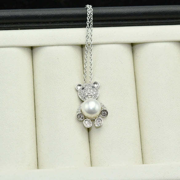 Wholesale Jewelry Hug Bear Pendant Necklace 925 Silver Copper Plated Real Gold With Freshwater Pearl Inlay