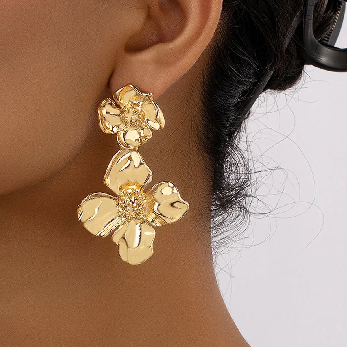 1 Pair Ig Style Exaggerated Flower Plating Alloy Drop Earrings