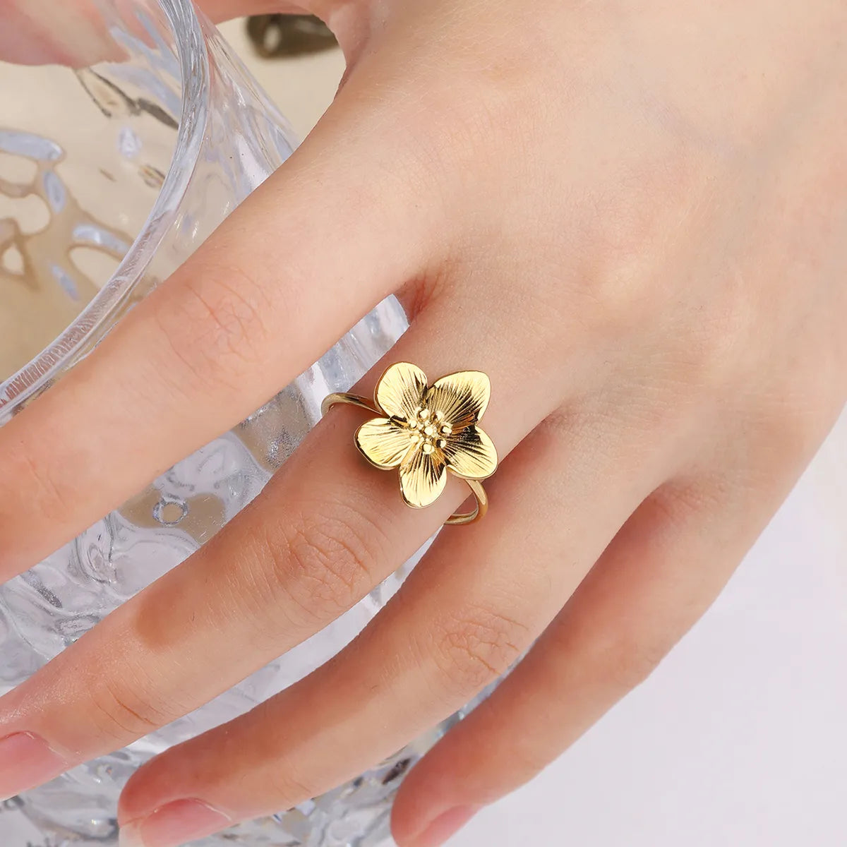 Wholesale Jewelry IG Style Flower 304 Stainless Steel Shell 18K Gold Plated Inlay Open Rings