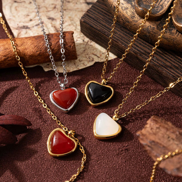 Wholesale Jewelry Imitation Natural Stone Red Agate Heartshaped Pendant Necklace Earrings Titanium Steel Electroplated 18K Gold