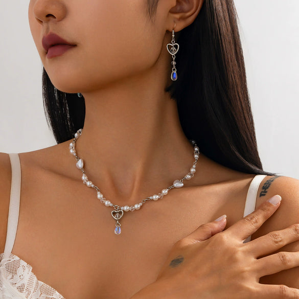 Wholesale Jewelry Imitation Pearl Heartshaped Geometric Electroplated Necklace For Women