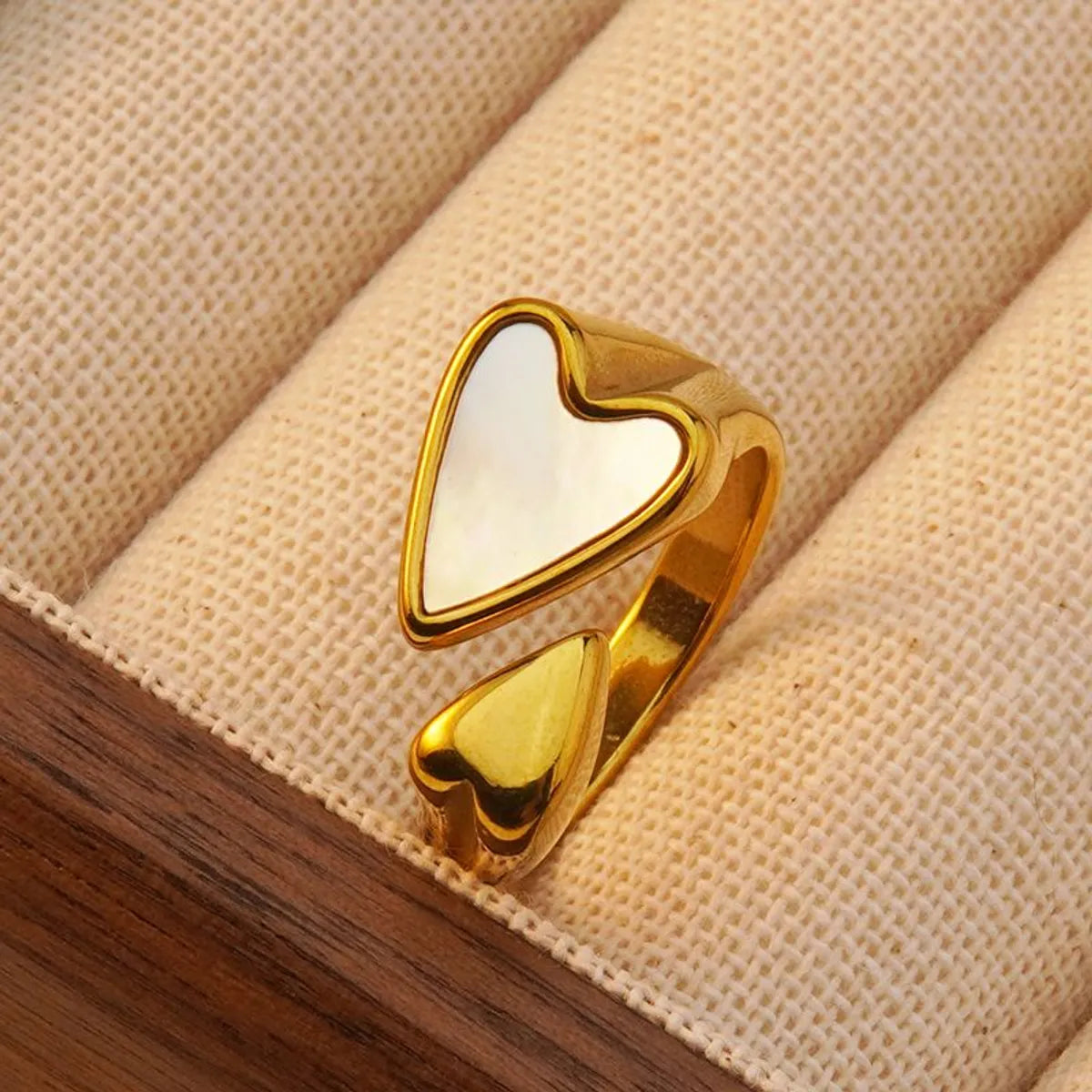 Wholesale Jewelry Lady Modern Style Classic Style Heart Shape 304 Stainless Steel Acrylic Shell 18K Gold Plated Plating Inlay Open Rings