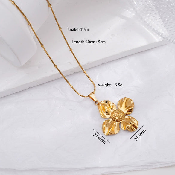 Wholesale Jewelry Light Luxury Bow Snake Bone Chain Pendant Necklace Titanium Stainless Steel Animal Zodiac Electroplated For Women