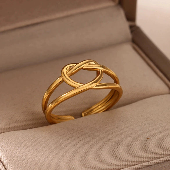 Wholesale Jewelry Light Luxury Electroplated Stainless Steel Heartshaped Ring For Women