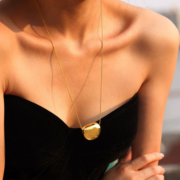 Wholesale Jewelry Light Luxury Geometric Stainless Steel And Titanium Steel Plated Gold Pendant Clavicle Necklace For Women