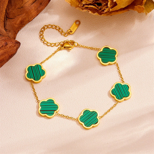 Wholesale Jewelry Light Luxury Style Titanium Steel Geometric And Five Leaf Flower Electroplated Three Piece Jewelry Set For Women